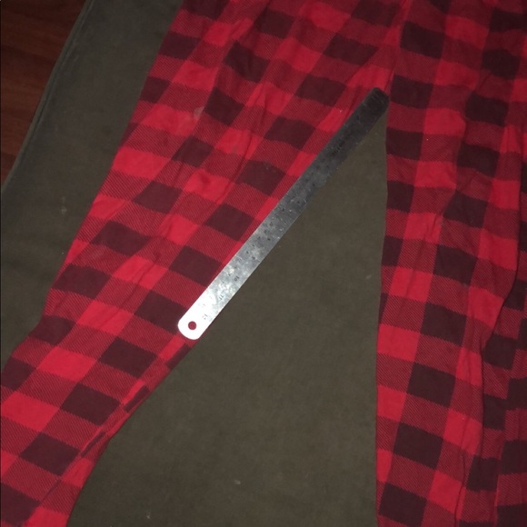Plaid red and black medium pj pants - Picture 4 of 4